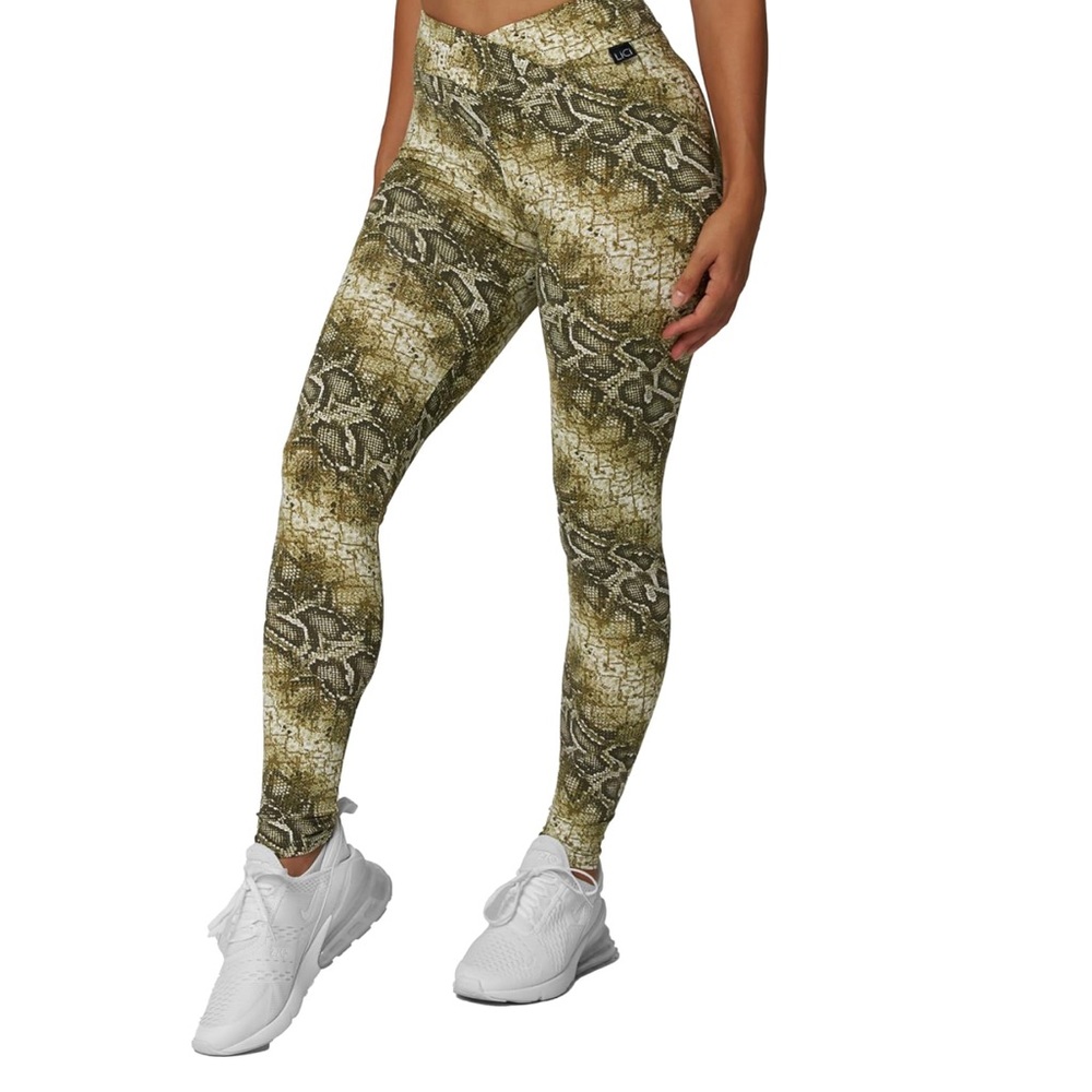 Stylish Olive Patterned scrunchie booty Leggings Large L - will fit a M